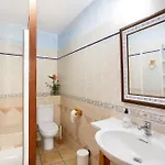 Casa Flores 모야