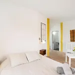 Casa Flores 모야