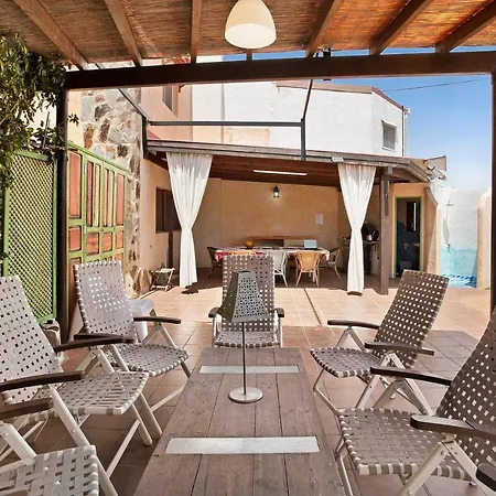 Casa Flores Villa