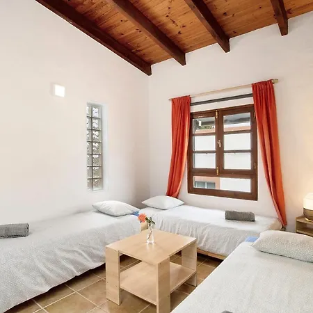 Casa Flores Villa